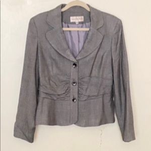 Jones New York Suit, color gray, Size 12. Beautifull conservative timeless suit.